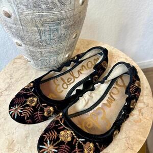 Anthropologie Sam Edelman Black velvet floral ballet flats 7.5
